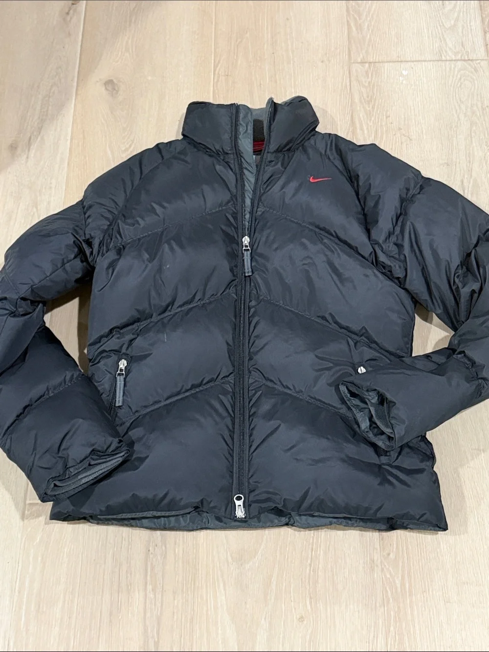 Nike Black Duck Down Puffer Jacket Women’s Medium Y2K Athletic Outdoor Coat
